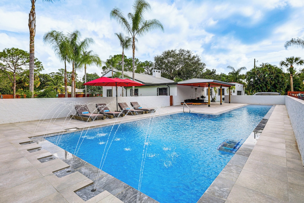1 Mi To Boat Ramp: 'The Islander' Home W/ Yard - Caribbean
