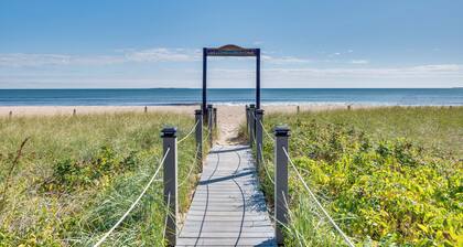 'beachfront 14' Condo on Old Orchard Beach