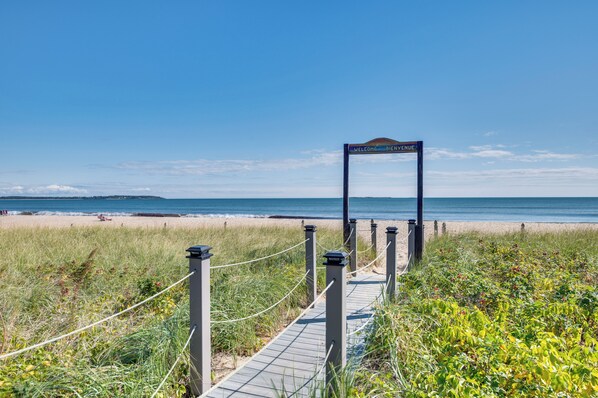 Apartment (0 Bedroom) | Interior - 'beachfront 12' Condo on Old Orchard Beach (Old Orchard Beach)