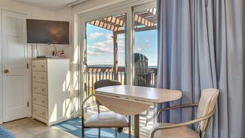 Apartment (0 Bedroom) | Interior