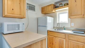 Apartment (0 Bedroom) | Interior