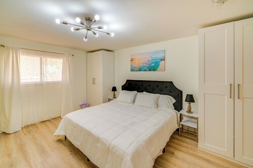 Family Home w/ Patio in Irving: Pets Welcome!