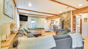 House (3 Bedrooms) | Front of property