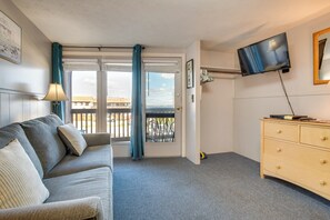 Apartment (0 Bedroom) | Interior