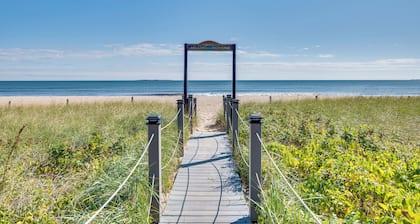 'beachfront 13' Condo on Old Orchard Beach
