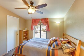 House (2 Bedrooms) | Interior - Stunning Views: Quiet Bluff Home Near Hiking! (Bluff)