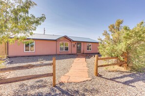 House (2 Bedrooms) | Front of property - Stunning Views: Quiet Bluff Home Near Hiking! (Bluff)