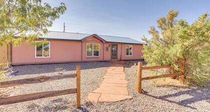 Stunning Views: Quiet Bluff Home Near Hiking!