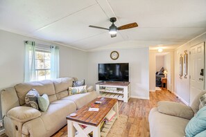 House (2 Bedrooms) | Interior - Near ATV & Hiking Trails: Home w/ Deck in Oneida! (Oneida)