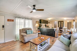 House (2 Bedrooms) | Interior