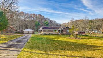 House (3 Bedrooms) | Front of property