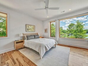 4 bedrooms, WiFi, bed sheets
