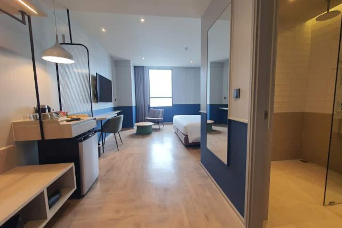 1 sovrum, minibar och värdeförvaringsskåp på rummet