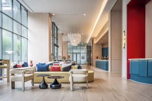 Lobby sitting area - The Quarter Ramkhamhaeng by UHG (Bangkok)