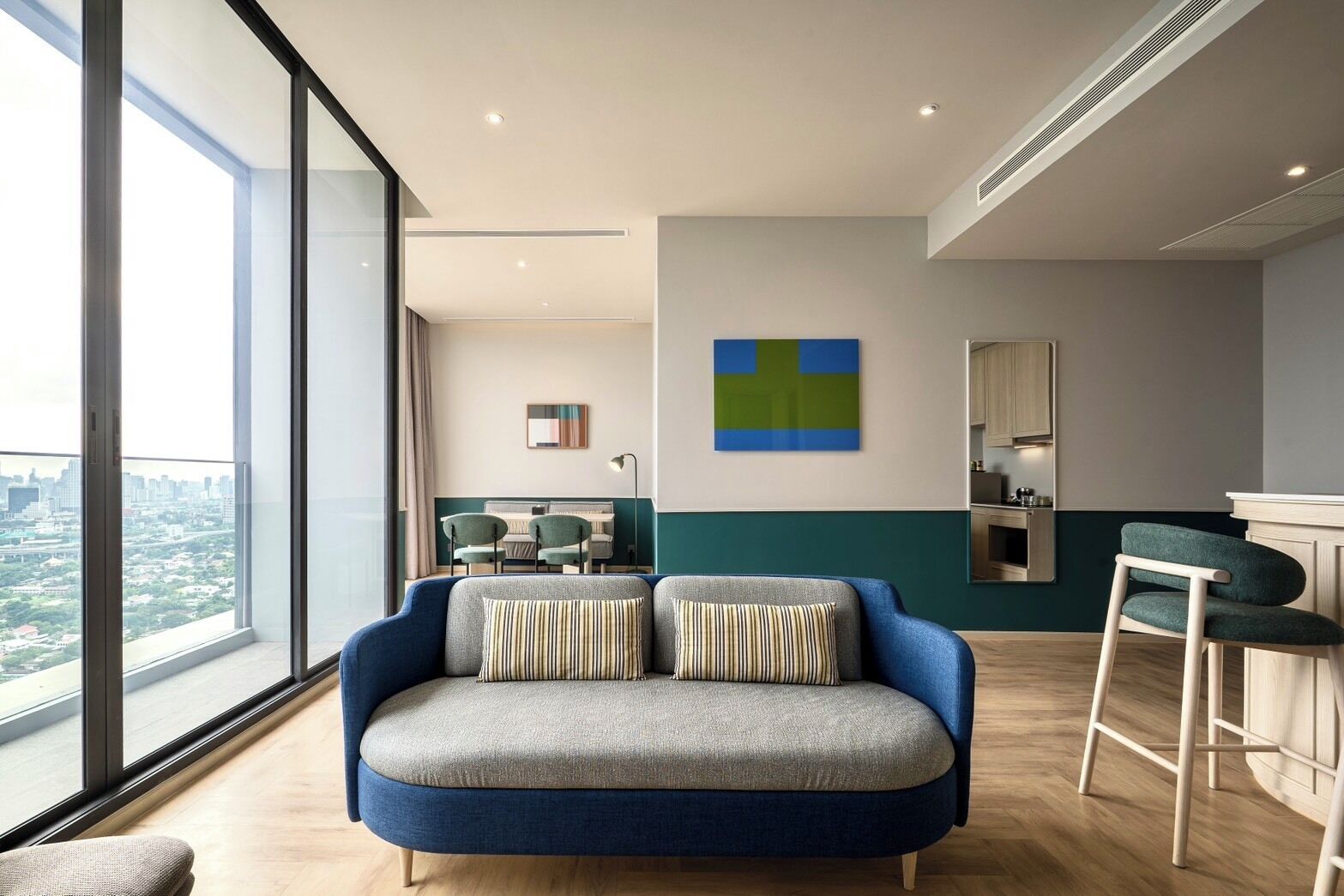 Family Suite Balcony | Minibar, in-room safe, laptop workspace, blackout curtains