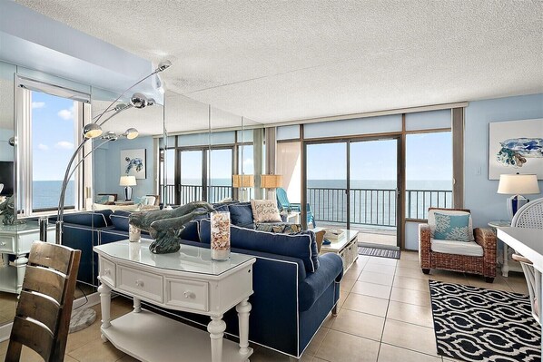 TV - 3 Bedroom with a Direct Ocean Front at the Capri! (Ocean City)
