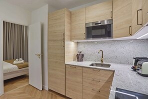 Fridge, microwave, oven, dishwasher