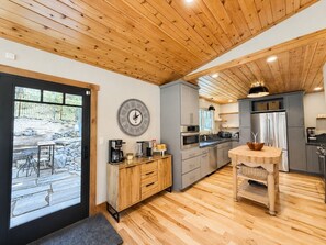 Fridge, microwave, oven, stovetop - Tahoe Retreat w/ AC | Hot Tub+Backyard Oasis | Near Skiing & Beaches (SL397) (Stateline)
