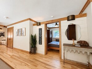 4 Schlafzimmer, Bügeleisen/Bügelbrett, WLAN, Bettwäsche