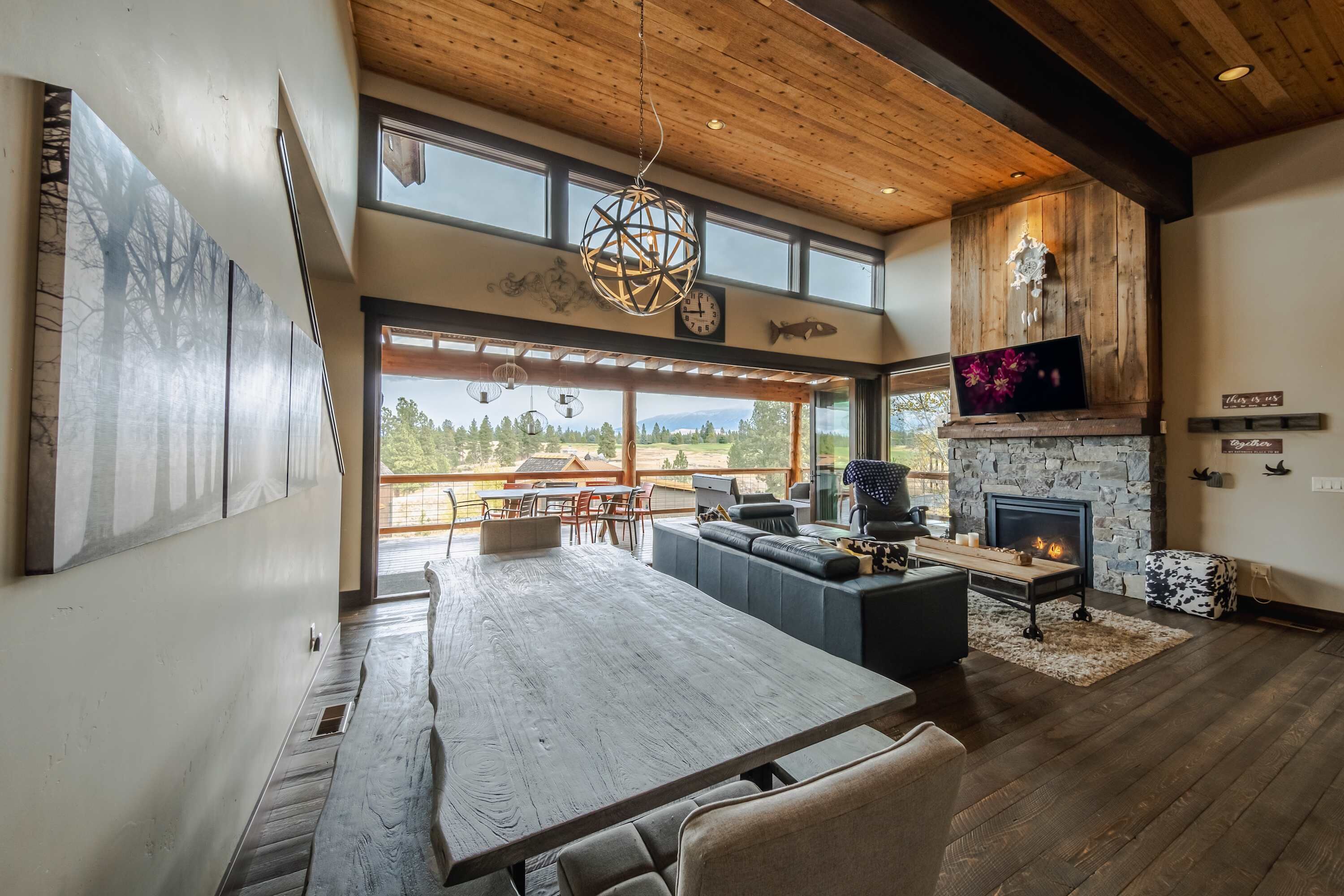 TV, fireplace, offices