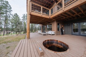 Terrace/patio - Wilderness Club Haven for 12! (Eureka)