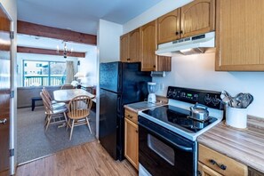 Condo, 4 Bedrooms | Private kitchen | Fridge, oven, coffee/tea maker, electric kettle - 4br Private Townhouse At Smugglers' Notch Resort 4 Bedroom Condo (Jeffersonville)