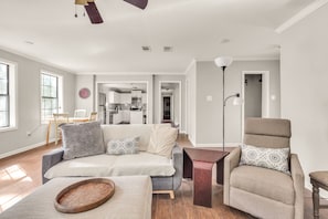 House, 5 Bedrooms | Living area - Serene Oasis In Daphne: Cozy Home With Giant Oaks 4 Bedroom Home (Daphne)