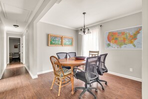 Ház, 5 hálószobával | Étkezési lehetőség