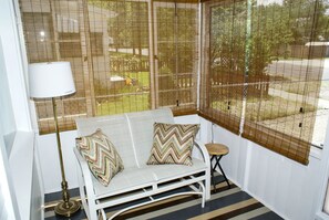 House, 2 Bedrooms | Living area