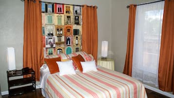 House, 2 Bedrooms | 2 bedrooms, laptop workspace, iron/ironing board, free WiFi