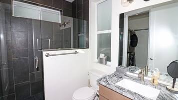 House, 2 Bedrooms | Bilik Mandi | Tuala disediakan, syampu