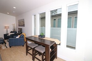 Dining - Tranquil Modern Haven 2 Bedroom Home (Grand Junction)