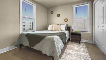 5 bedrooms, laptop workspace, iron/ironing board, free WiFi