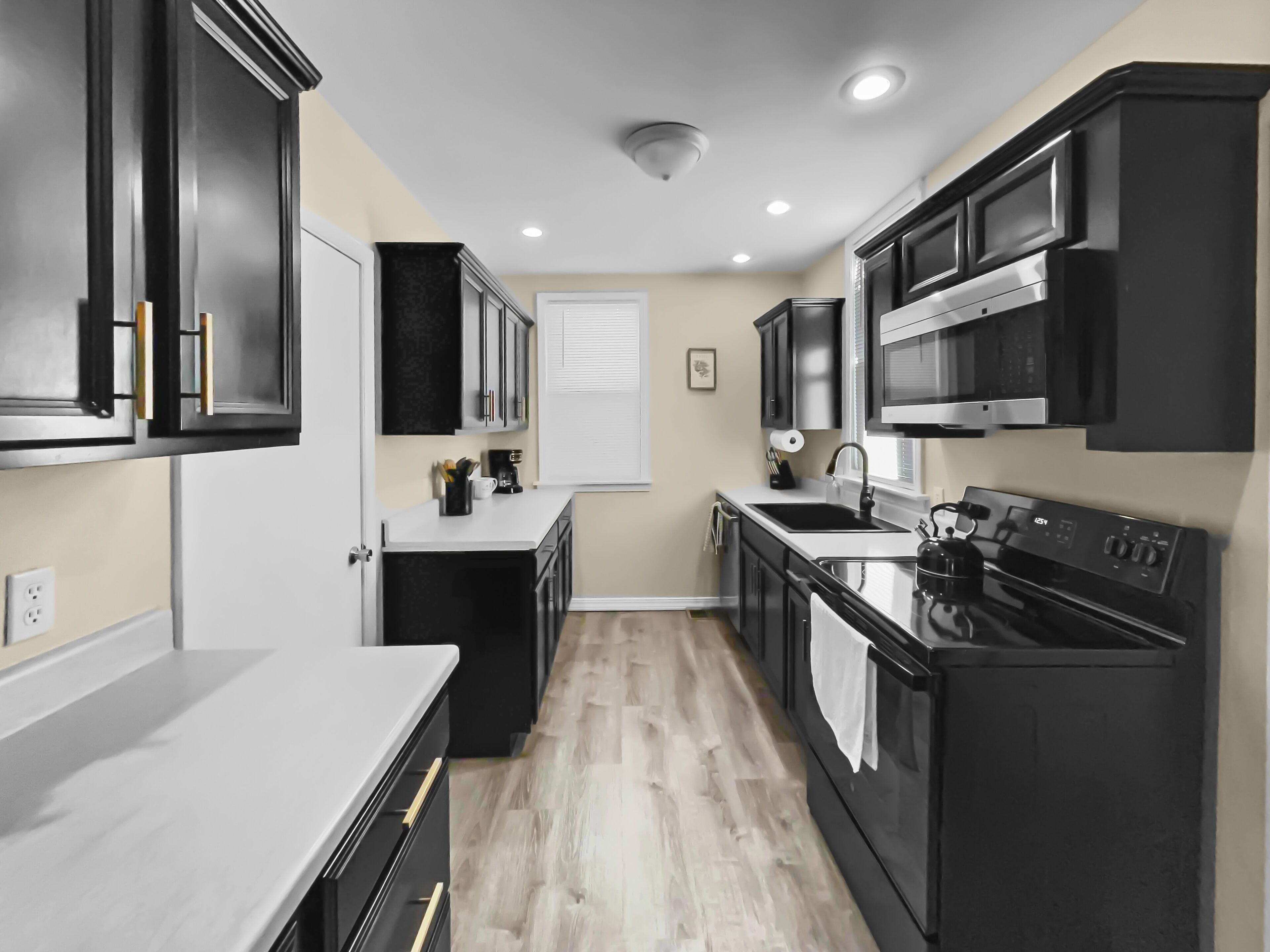 House, 5 Bedrooms | Dapur peribadi | Peti sejuk, ketuhar, pembancuh kopi/teh, pembakar roti 