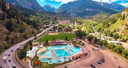 Cedar Mountain Bunkhouse 2 Bedroom Cabin