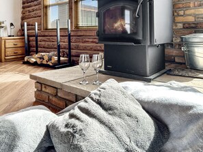 Cabin, 1 Bedroom | Interior - Cedar Mountain Bunkhouse 2 Bedroom Cabin (Montrose)