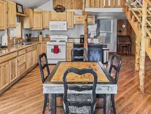 Stuga - 1 sovrum | Eget kök | Kylskåp, ugn, kaffe- och tebryggare och brödrost