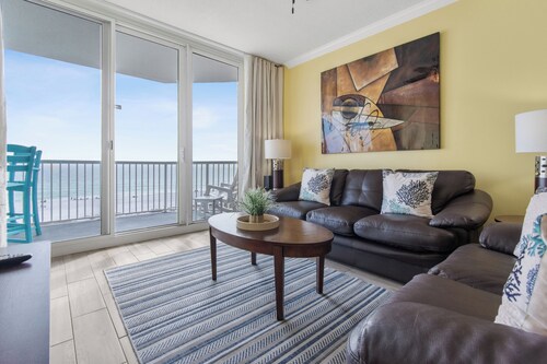Beachhaven-Gulf Front Resort w/3 Pools. 2 chairs & umbrella set up included!