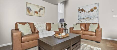 Condo, 1 habitación | Área de sala de estar | Smart TV