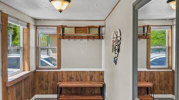 Cottage, 2 Bedrooms | Interior