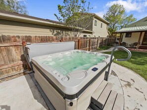 Cottage, 2 Bedrooms | Outdoor spa tub