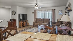 House, 3 Bedrooms | Living area