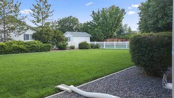 House, 3 Bedrooms | Property grounds