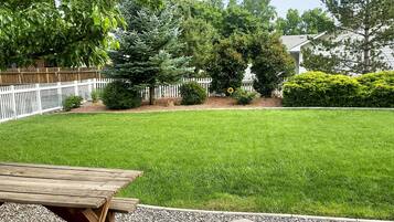 House, 3 Bedrooms | Property grounds