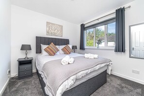 2 Schlafzimmer, Bügeleisen/Bügelbrett, kostenloses WLAN, Bettwäsche