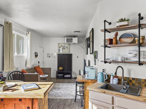 Quaint Monument Retreat Studio - Grand Junction, CO