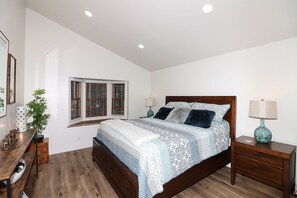 Σπίτι, 2 Υπνοδωμάτια | 2 υπνοδωμάτια, χώρος εργασίας για λάπτοπ, σίδερο/σιδερώστρα 