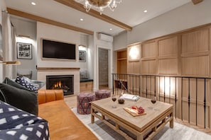Living area - Blue Church Lodge G 2 Bedroom Condo (Park City)