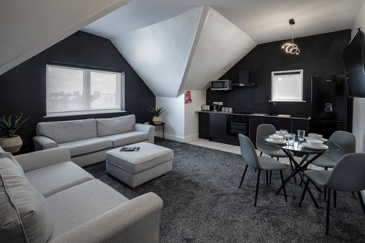 Family Apartment | 1 bedroom, blackout drapes, iron/ironing board, free WiFi