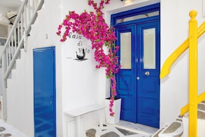 Front of property - Casa di Vito (Mykonos)